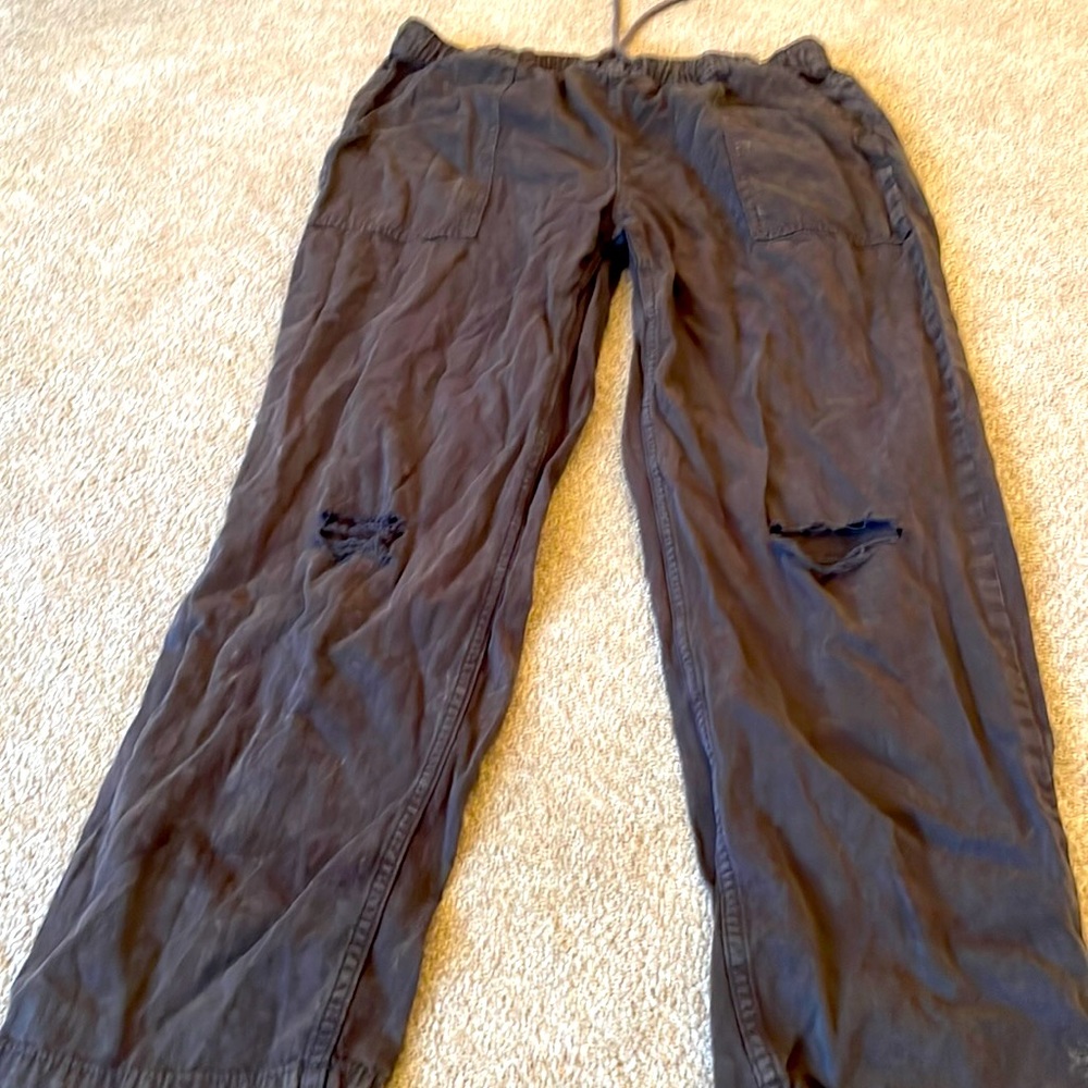 Aerie distressed pants